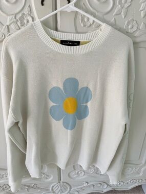 Cream Social Scene Sweater with Blue & Yellow Daisy